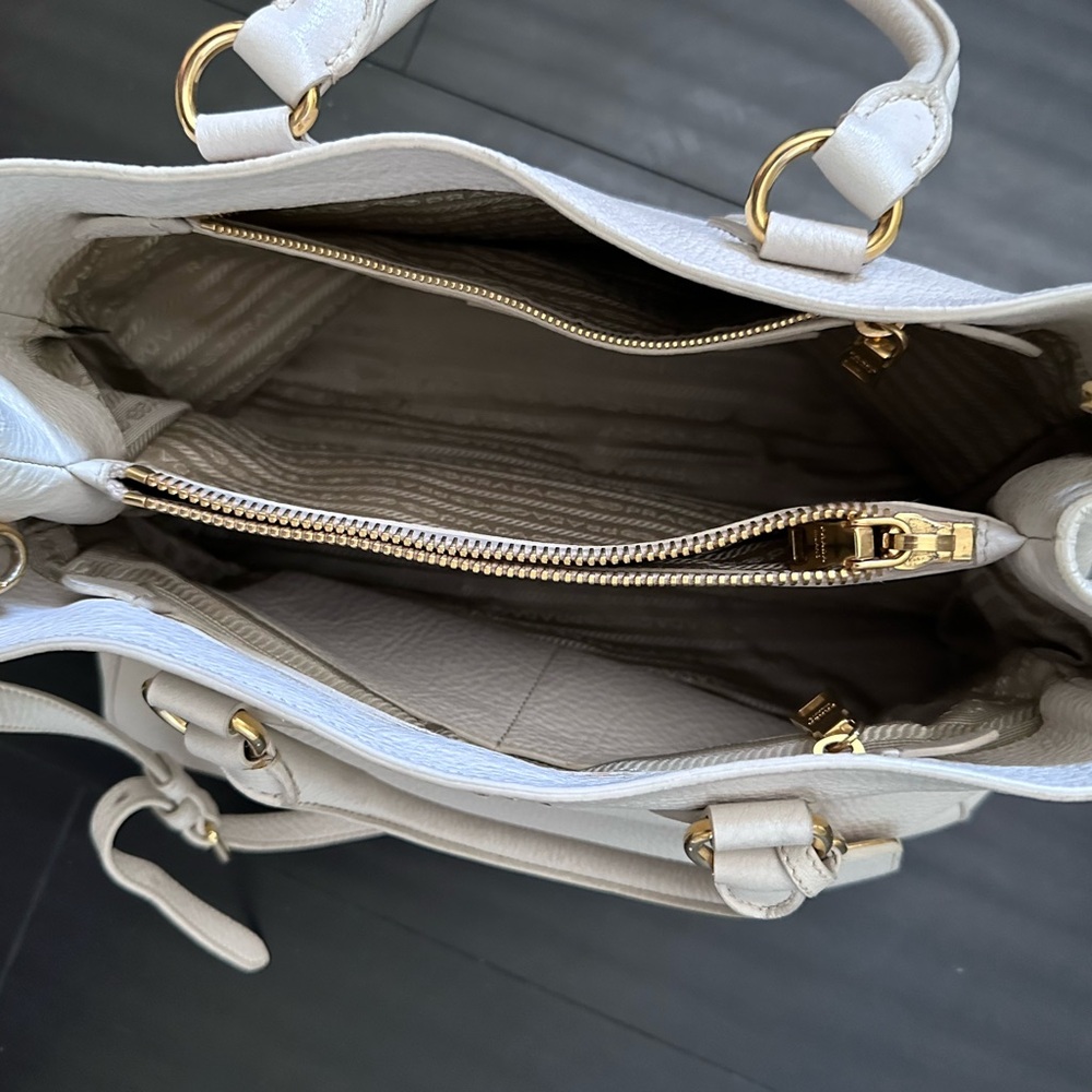 Prada pebbled leather off white cream handbag - Picture 12 of 15